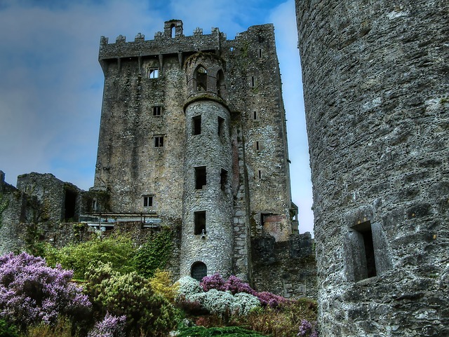 Learn How to Speak Irish Gaelic for Beginners castle ireland